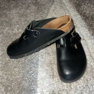 Birkenstock Boston Leather Clogs